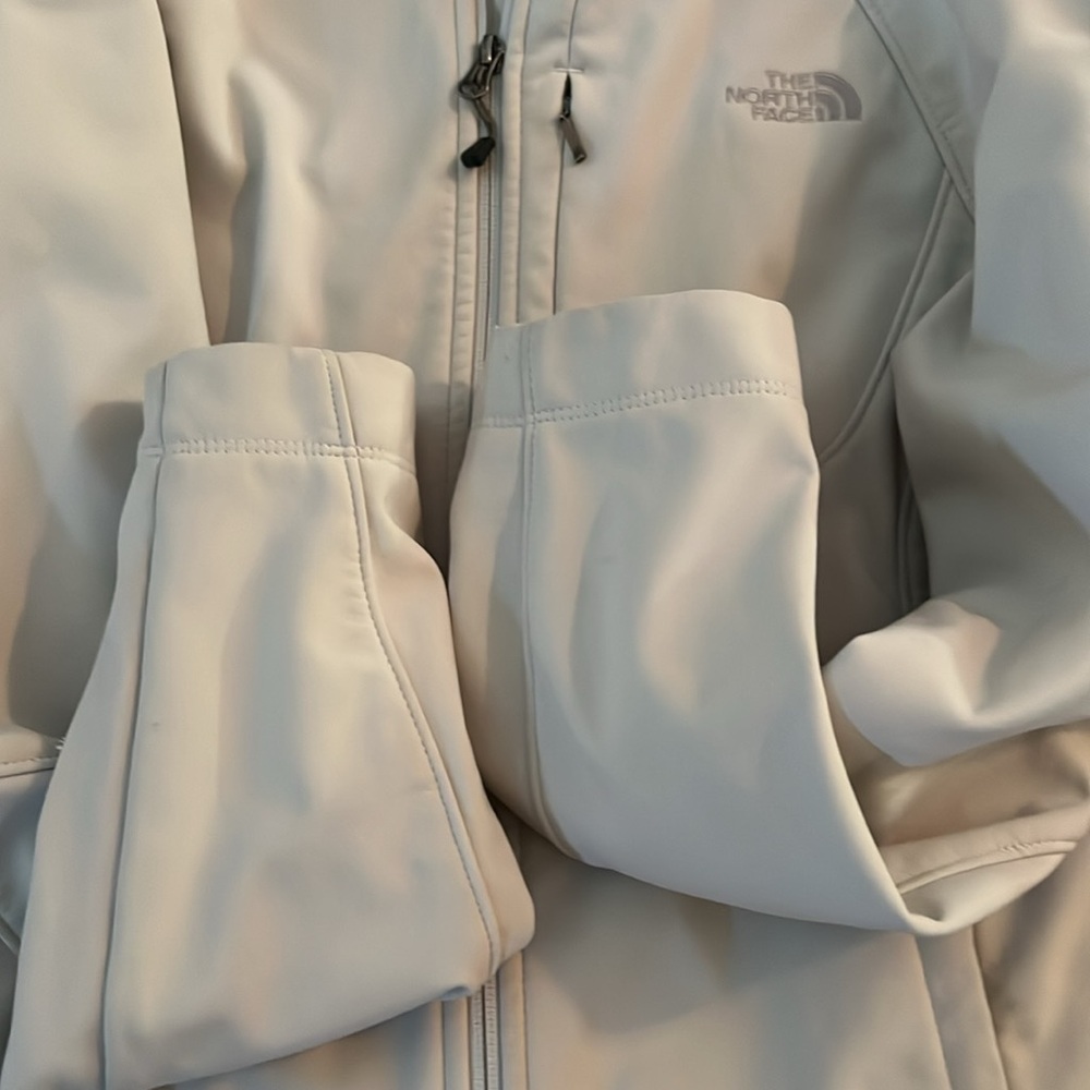 Women’s north face jacket size large - Picture 4 of 7